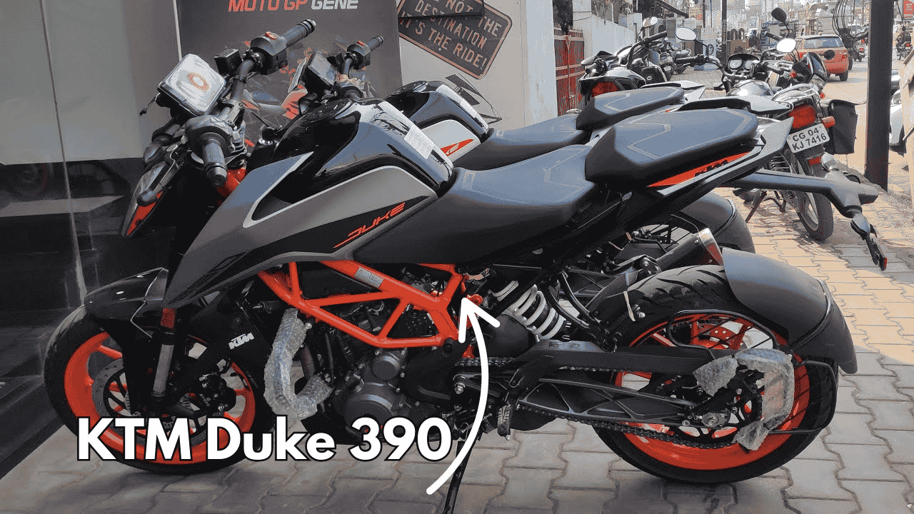 KTM Duke 390 2025 Special Edition Spotted in India